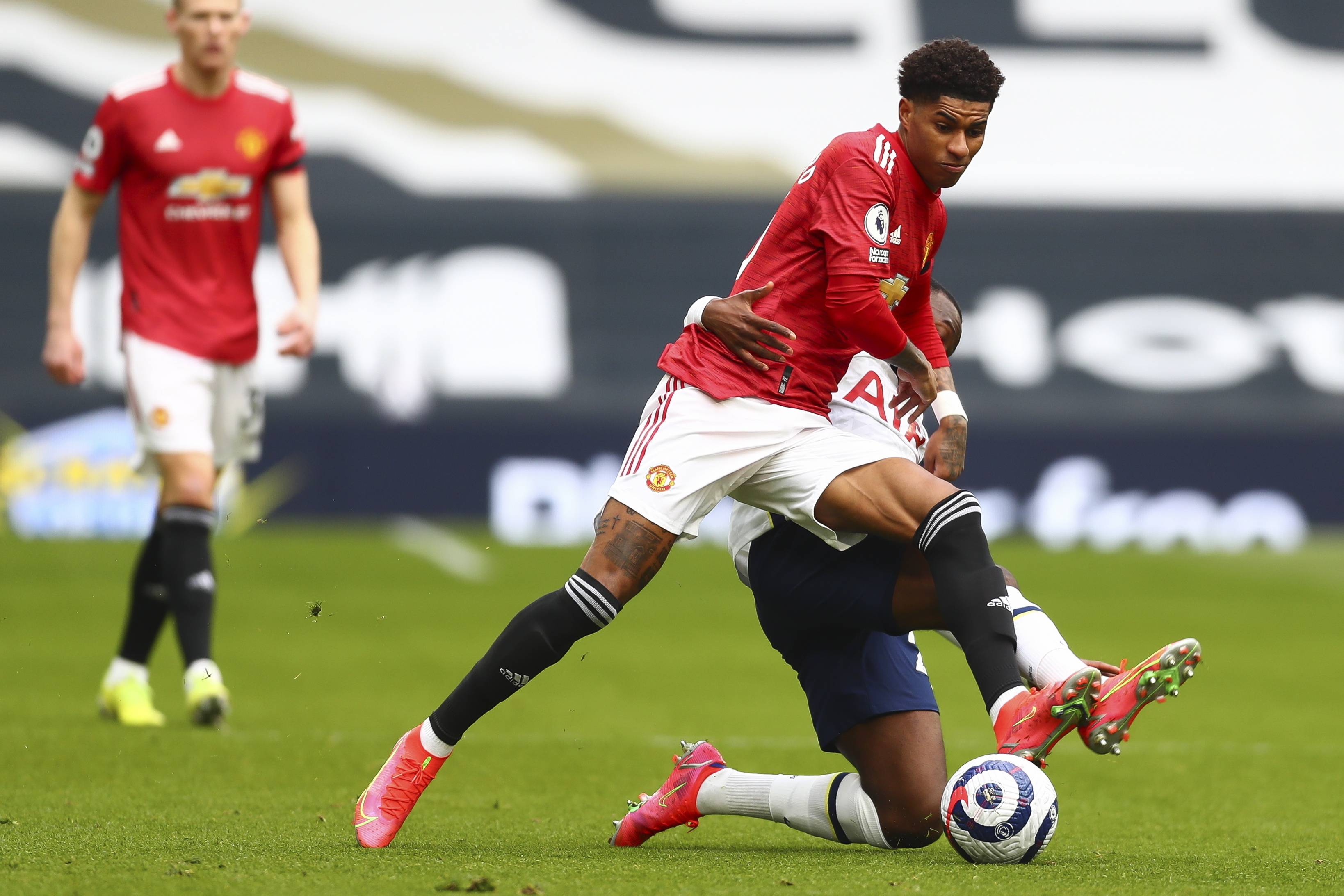 声此起彼伏 声此起彼伏