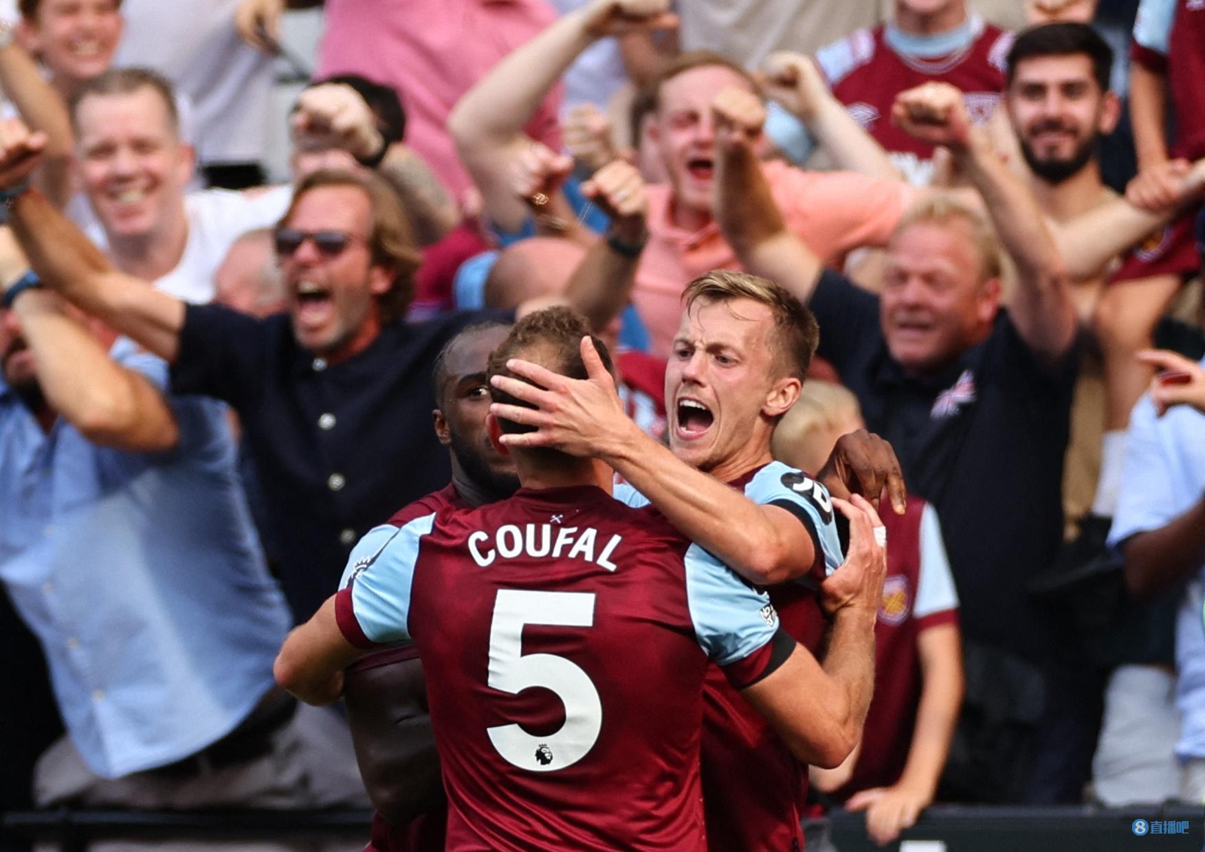 心球员的低 心球员的低